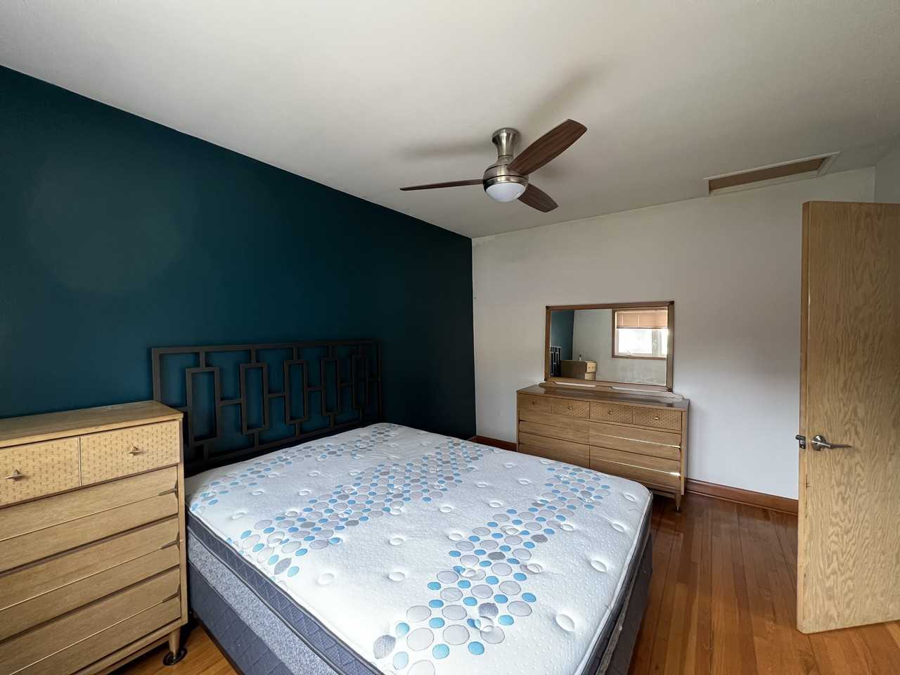 368 Dufferin St - Photo 3 of 13
