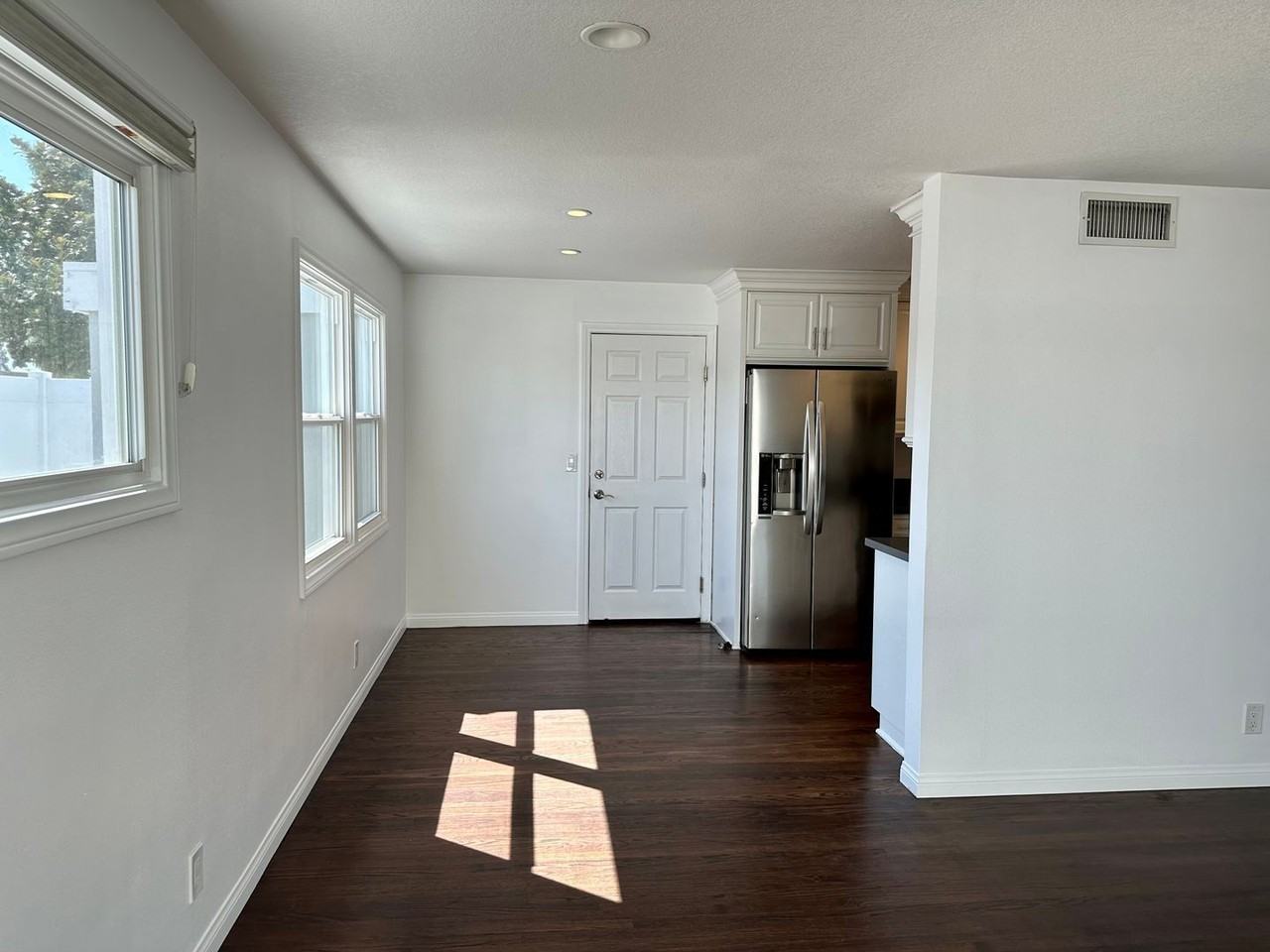 1200 Wilson Ave - Photo 4 of 21