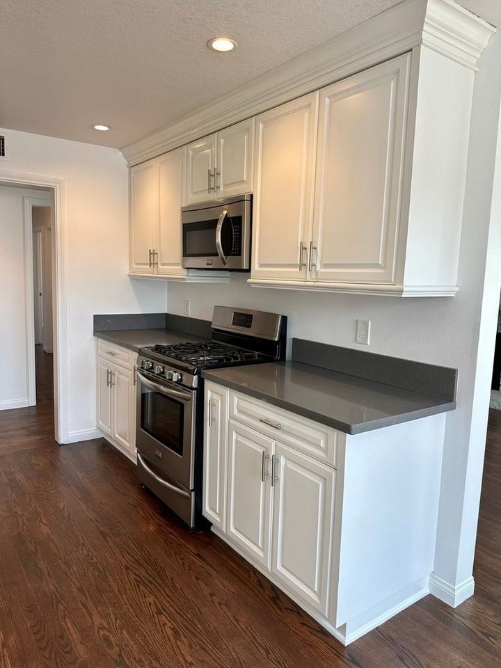 1200 Wilson Ave - Photo 6 of 21