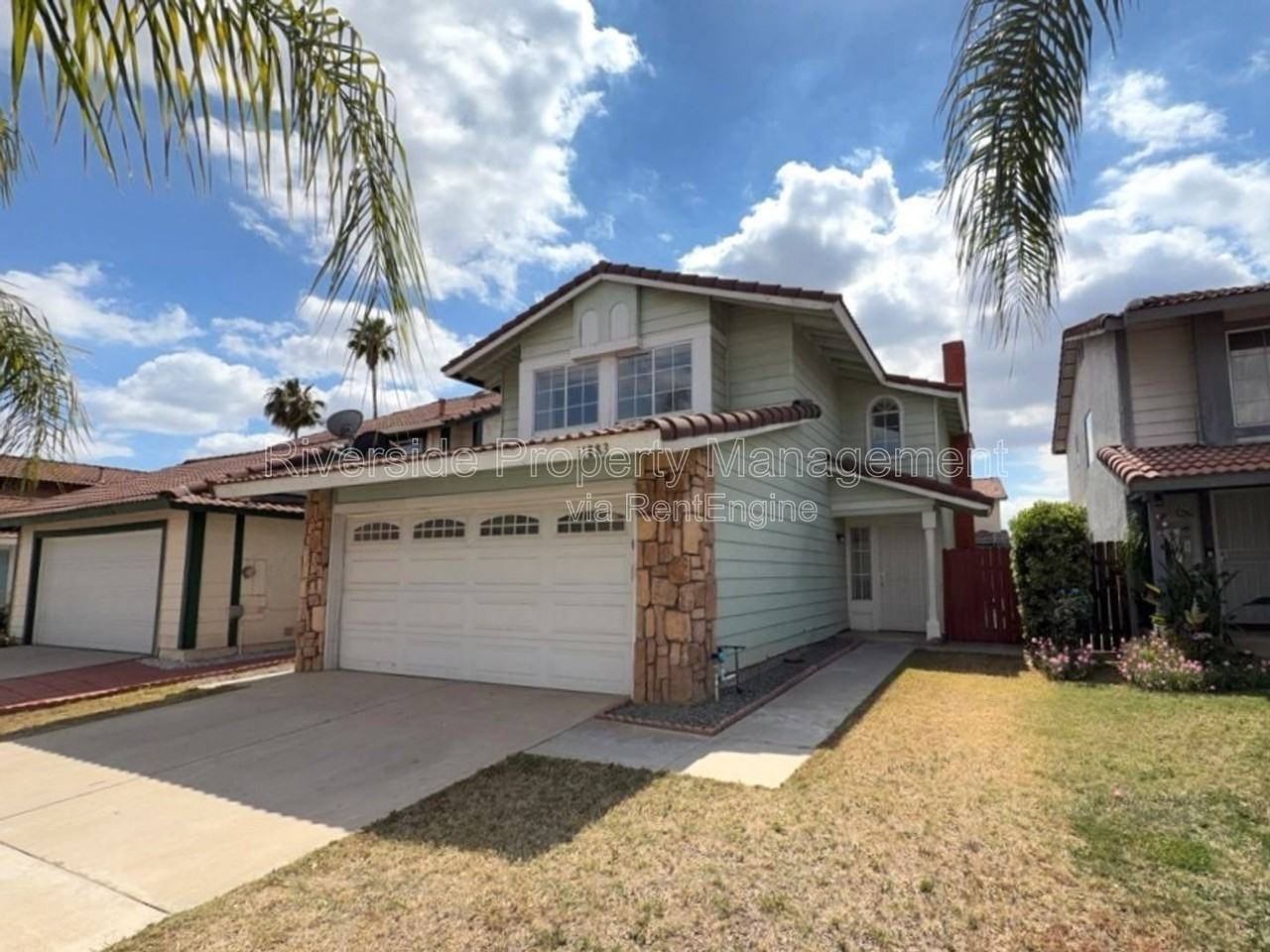 11883 Bayless St - Photo 3 of 36