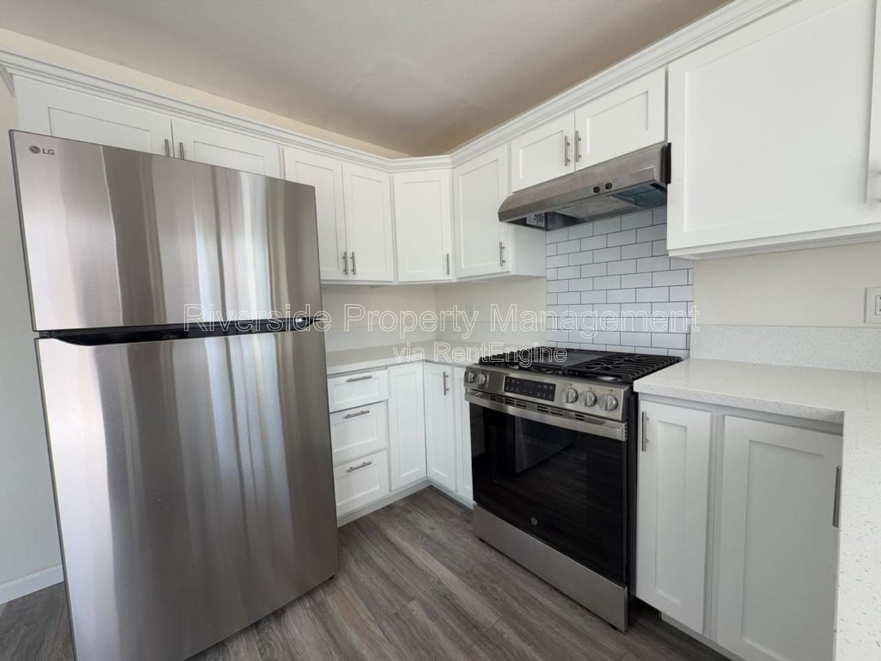 11883 Bayless St - Photo 7 of 36