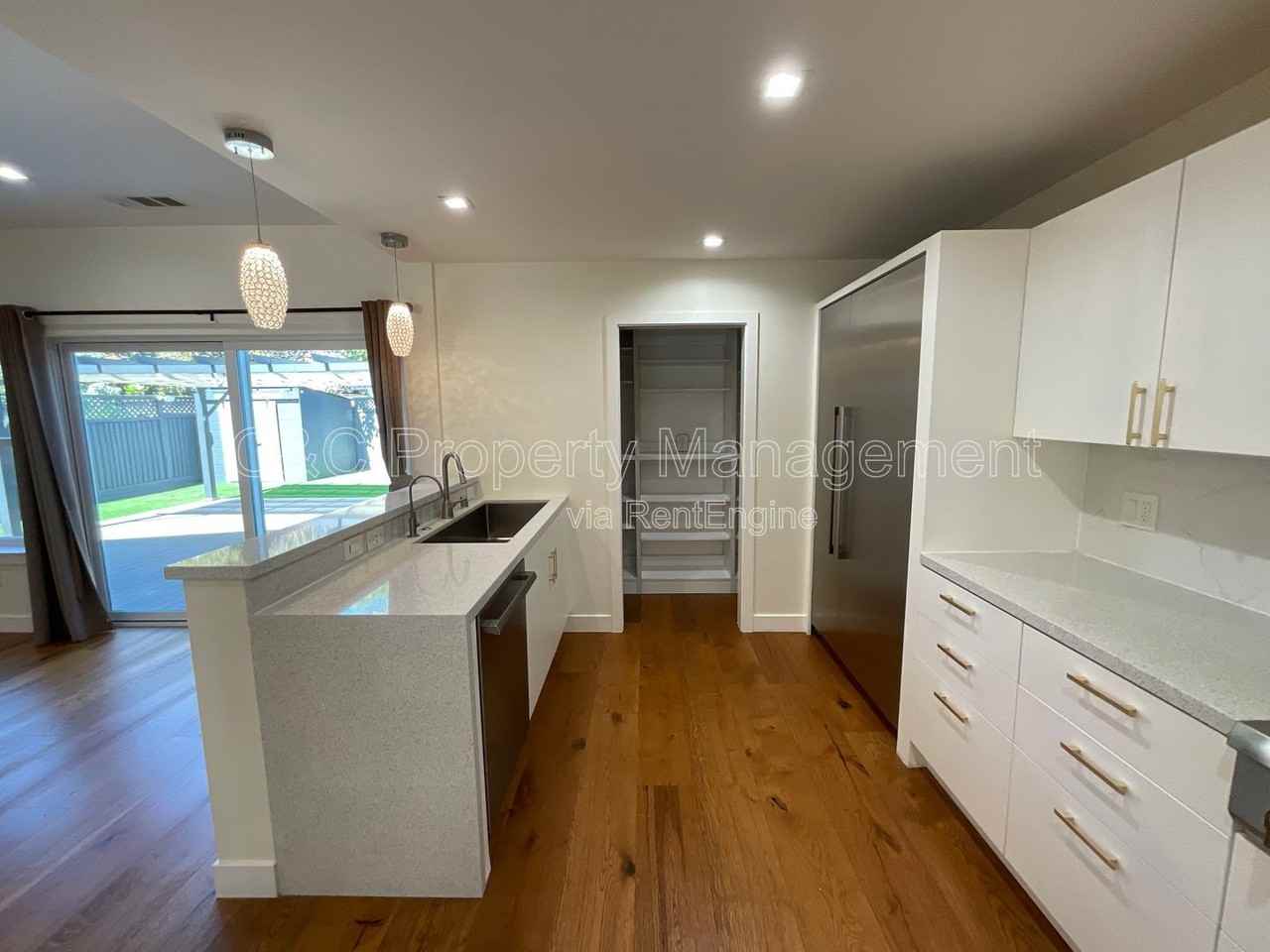 1201 N Central Ave - Photo 4 of 47