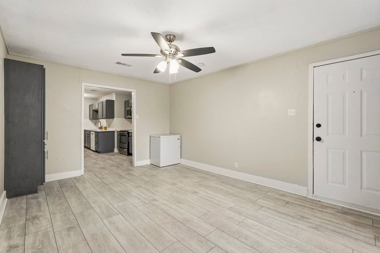 406 Gresham St - Photo 4 of 27