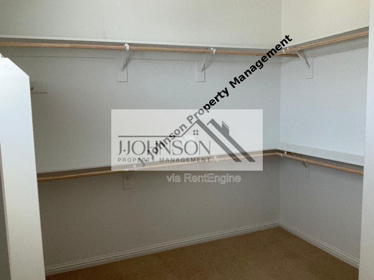 2717 Rabbit Hollow Dr - Photo 5 of 23