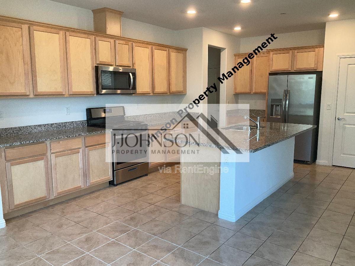 2717 Rabbit Hollow Dr - Photo 6 of 23