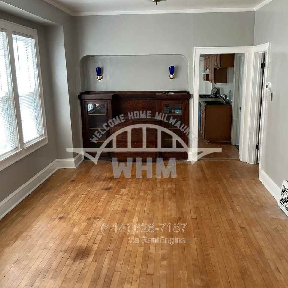 2445 S Austin St - Photo 4 of 6