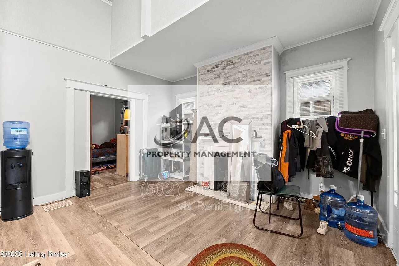 1456 Beech St - Photo 7 of 36
