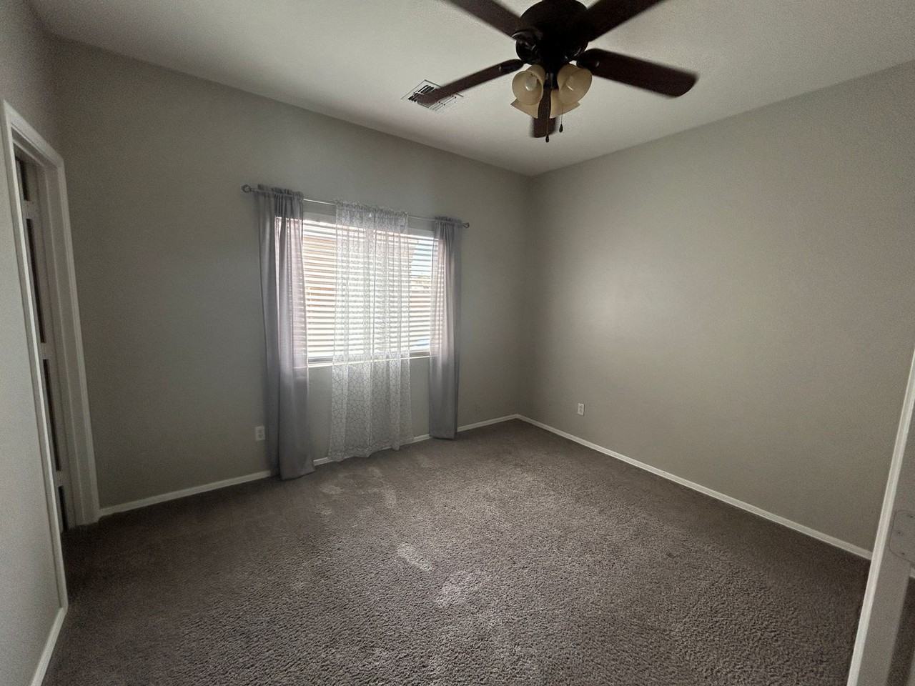 17315 W Tara Ln - Photo 5 of 15