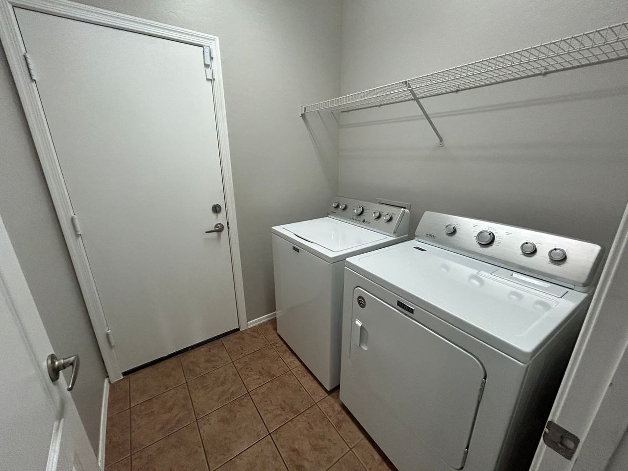 17315 W Tara Ln - Photo 6 of 15