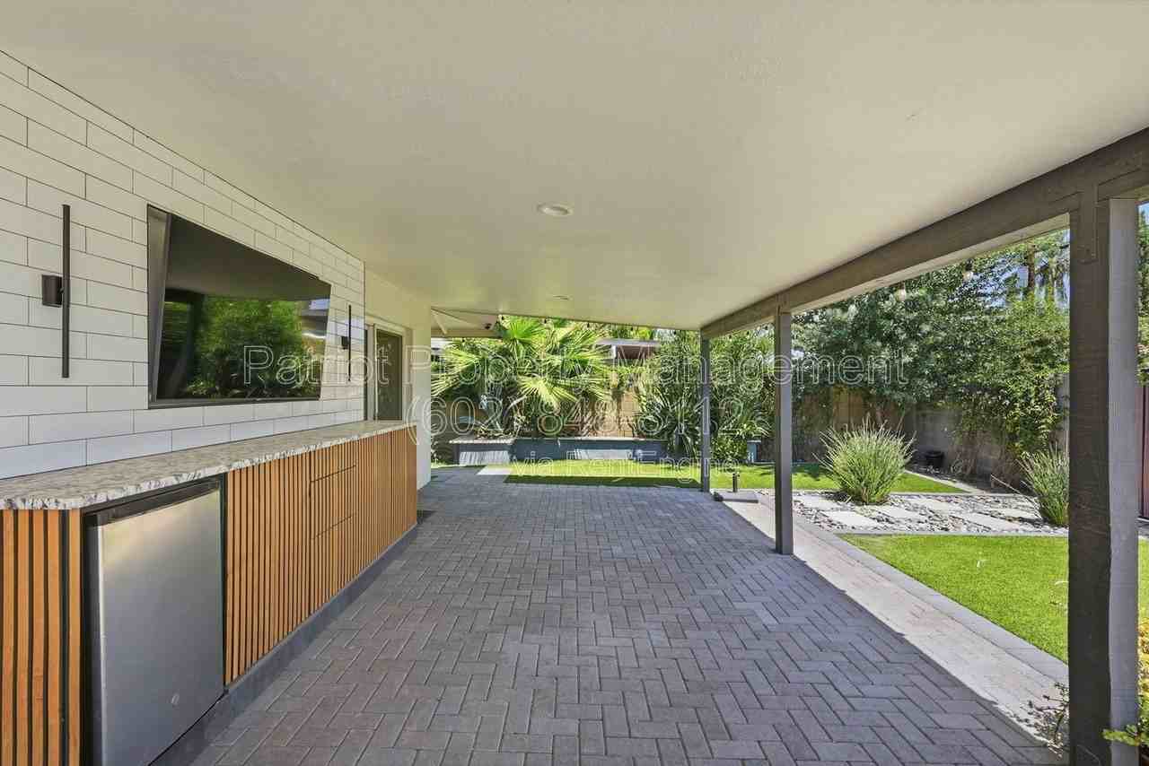 207 E El Caminito Dr - Photo 4 of 44