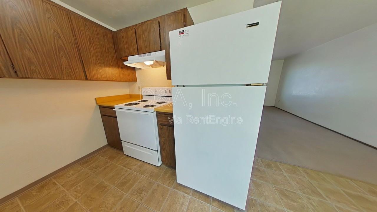 2563 Sw Pickford St #A - Photo 4 of 14