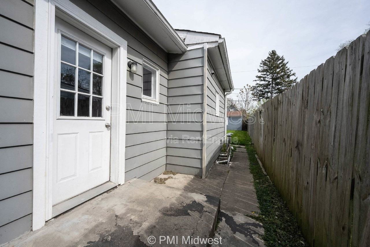 1604 E Kelly St - Photo 3 of 25