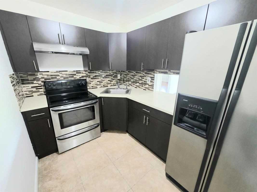 4200 Nw 3rd Ct - Photo 3 of 3
