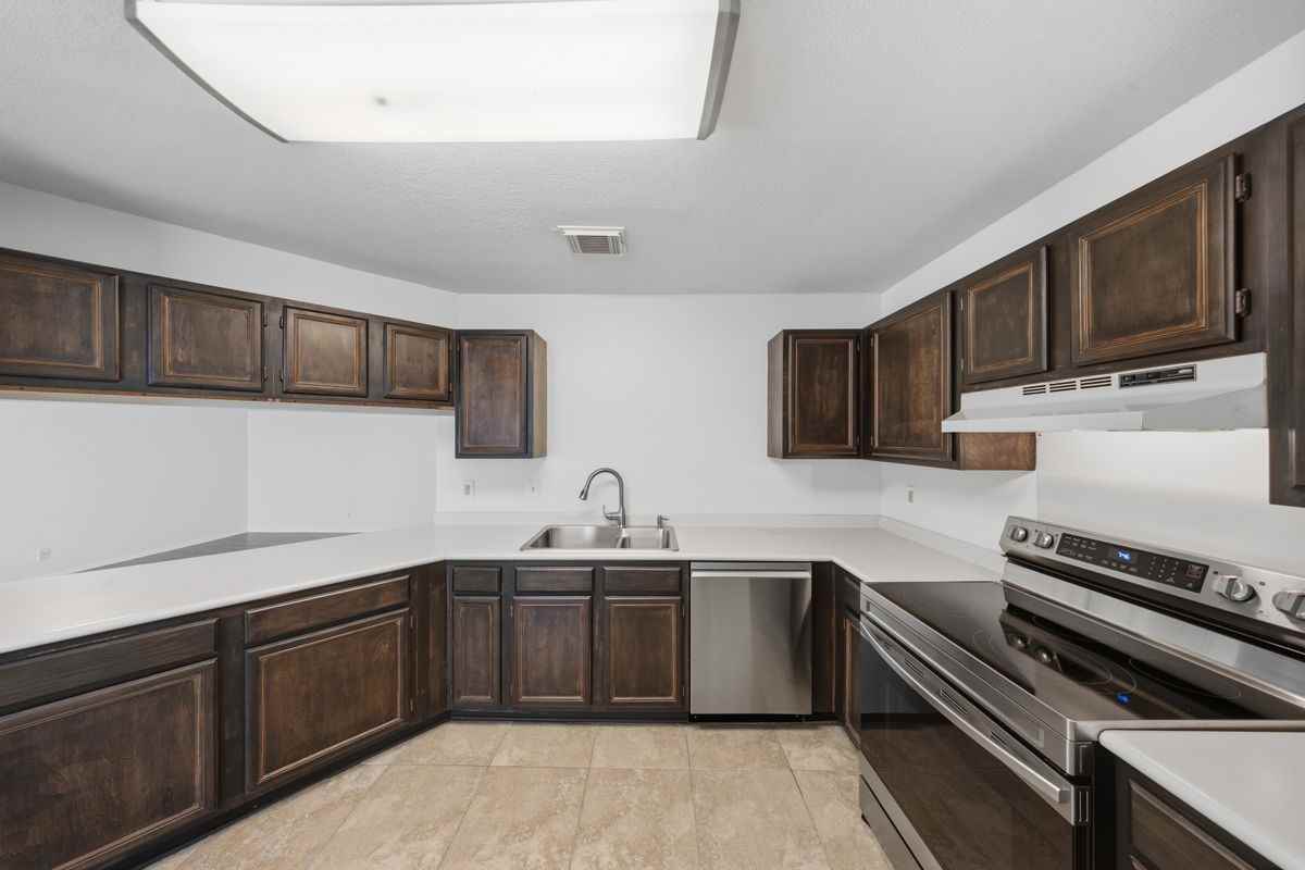 3406 Bunyan St - Photo 4 of 9
