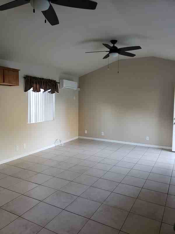 2318 5th St - Photo 2 of 6