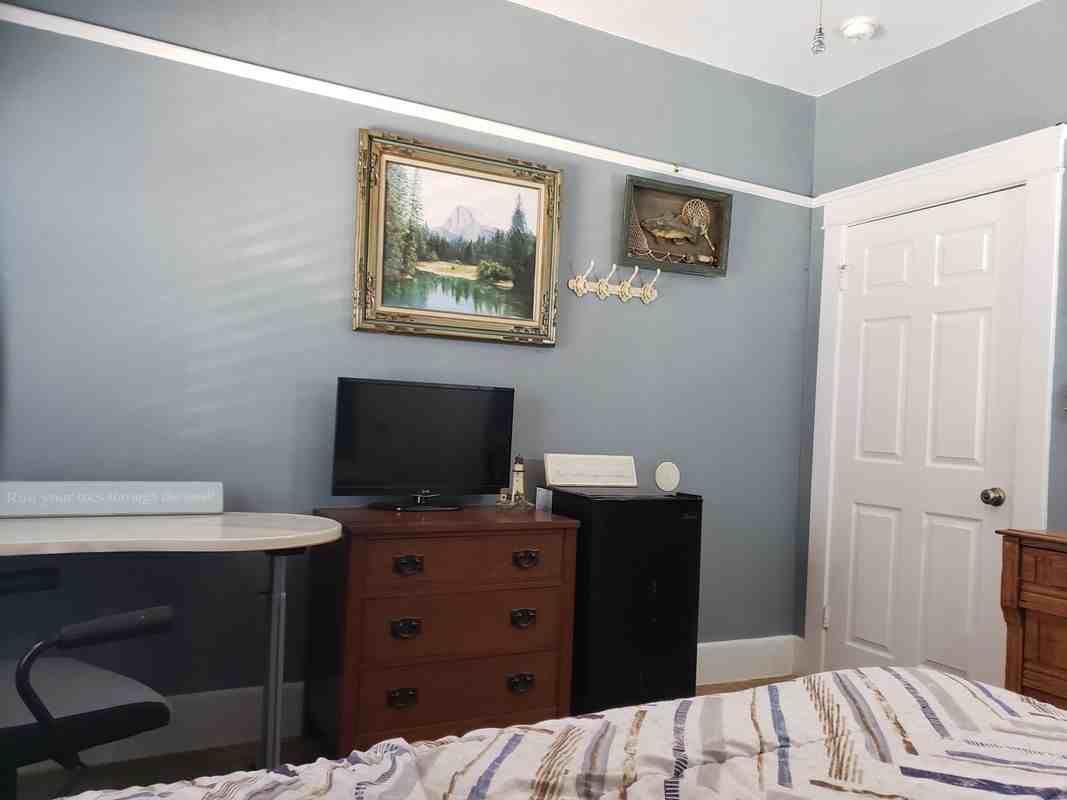 220 W 1st St - Photo 5 of 5