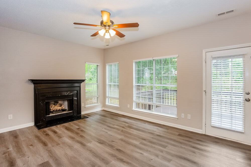 219 Forest Pond Rd - Photo 5 of 17