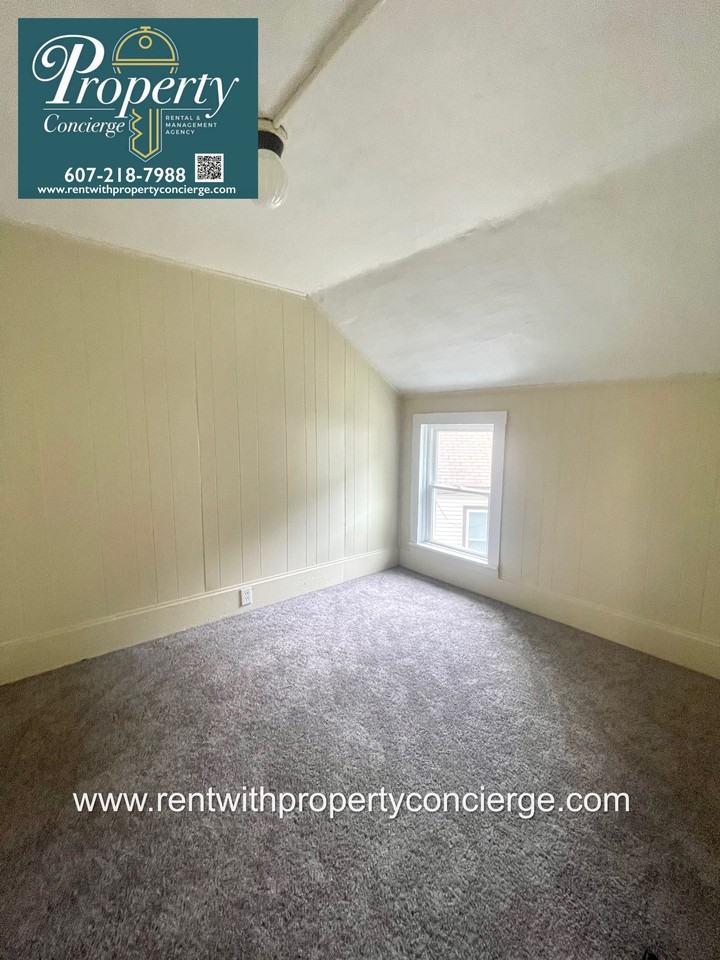 8 1/2 Park St #3 - Photo 3 of 6