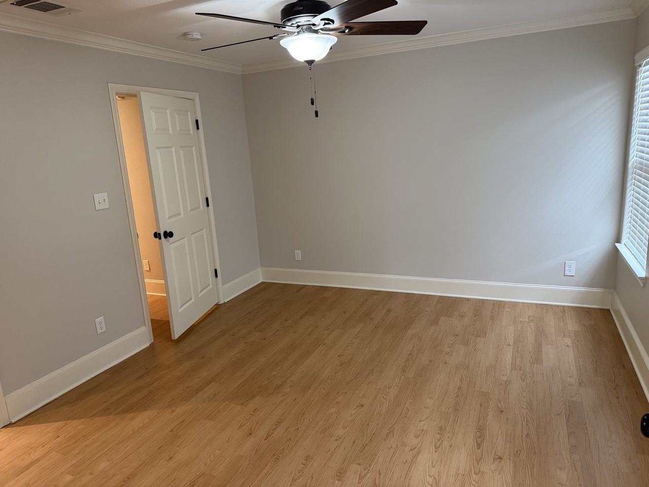 424 Brentwood Dr #NA - Photo 4 of 13