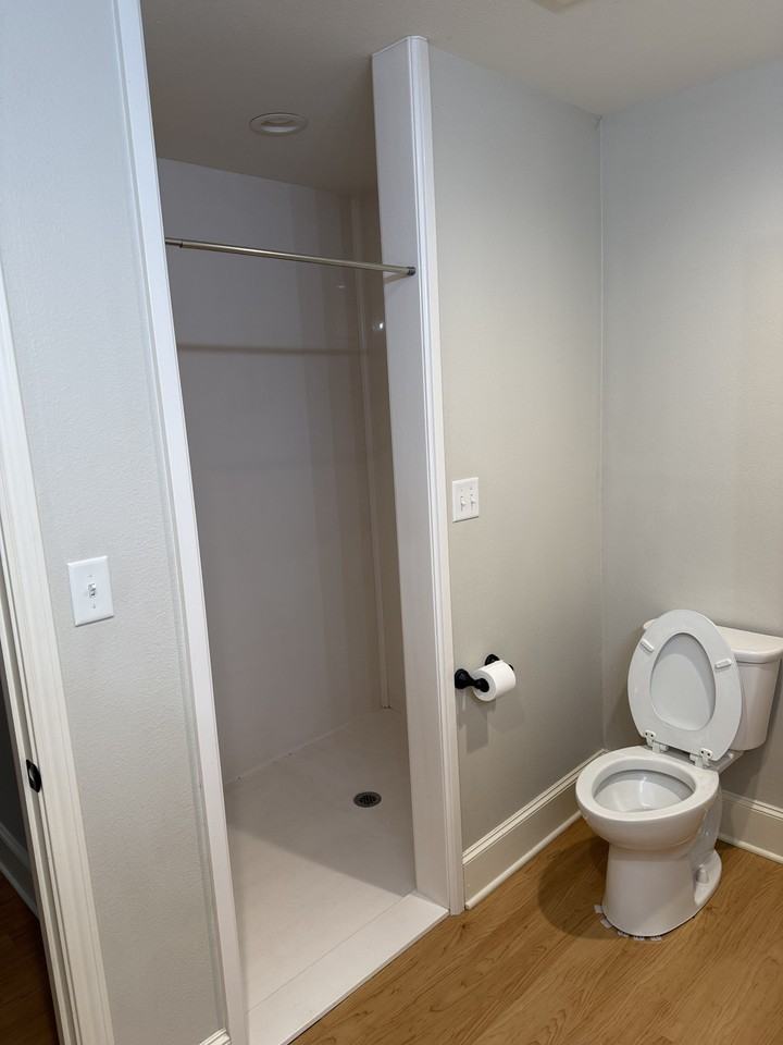 424 Brentwood Dr #NA - Photo 7 of 13