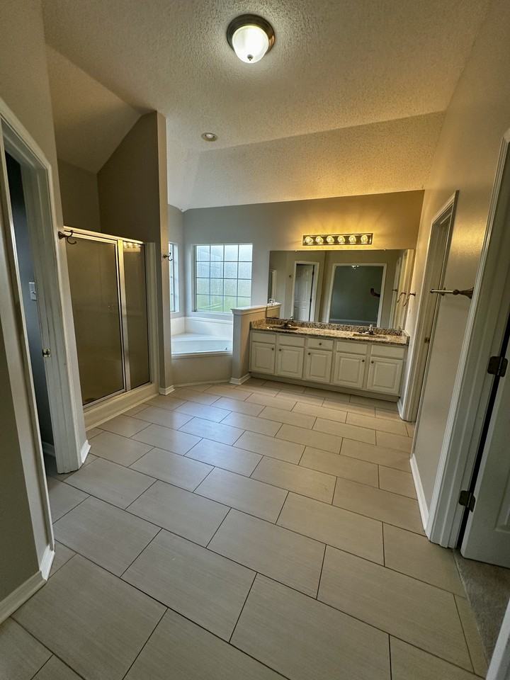 27078 Stratford Glen Dr #NA - Photo 6 of 20