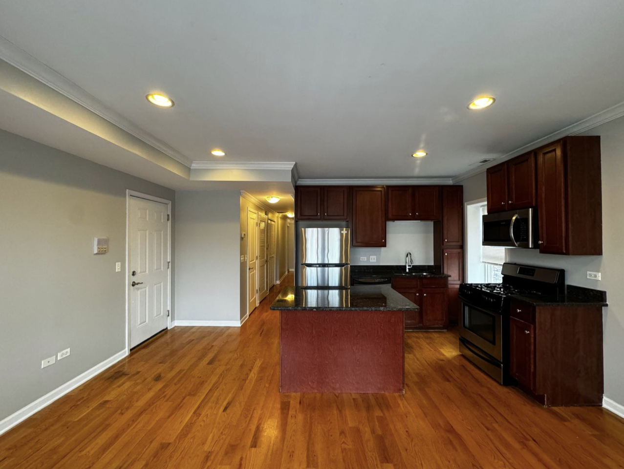 4059 W Melrose St #3 - Photo 3 of 14