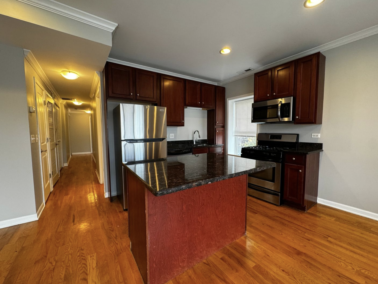 4059 W Melrose St #3 - Photo 4 of 14