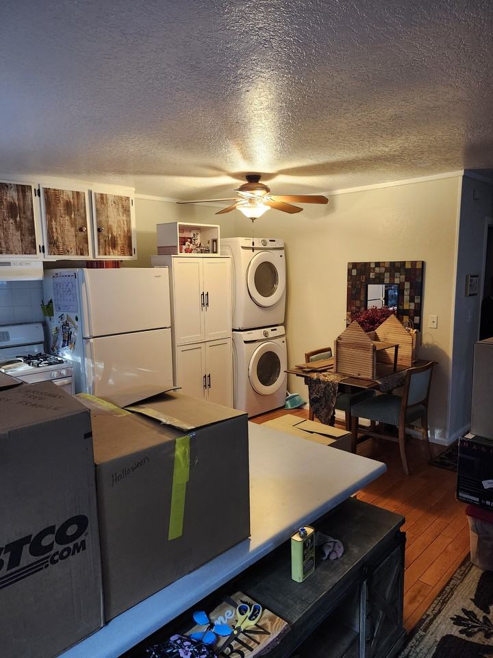 1235 Lovers Ln #A - Photo 4 of 10