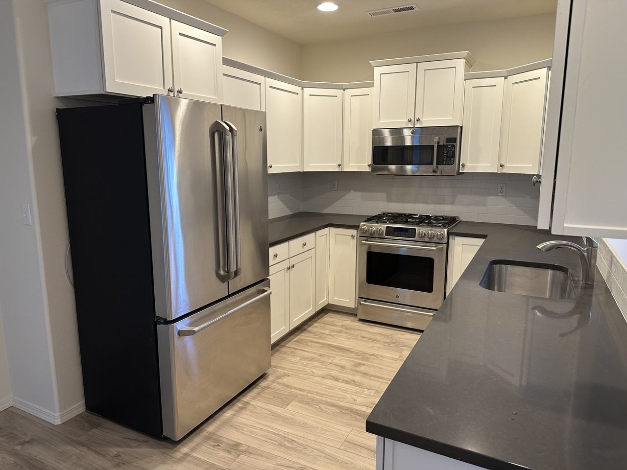 21128 Se Azalia Ave #NA - Photo 4 of 20