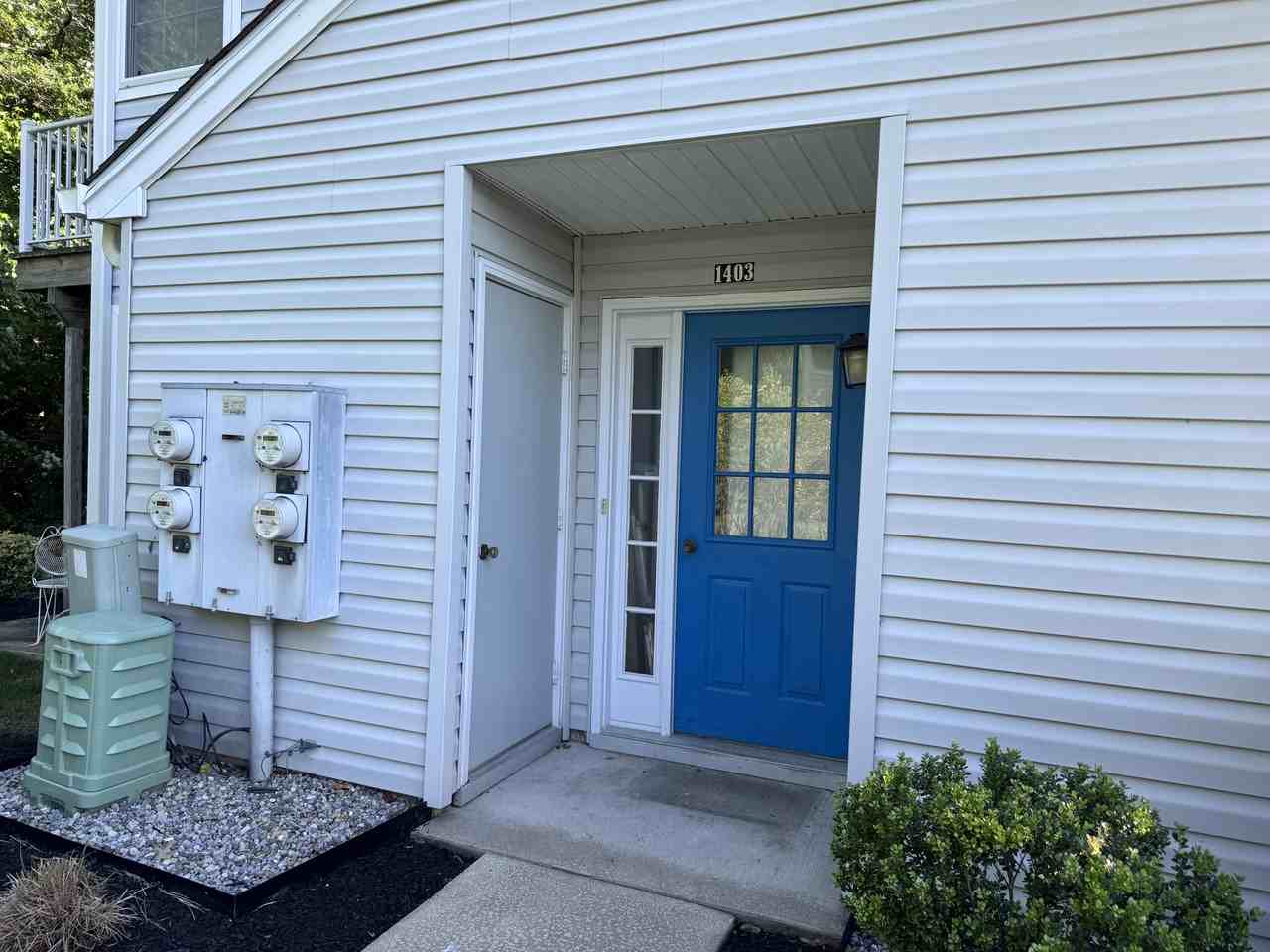 1403 Squirrel Rd #1403 - Photo 2 of 10