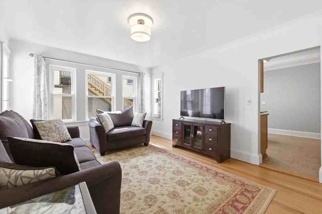 127 Winslow Ave #1 - Photo 7 of 24