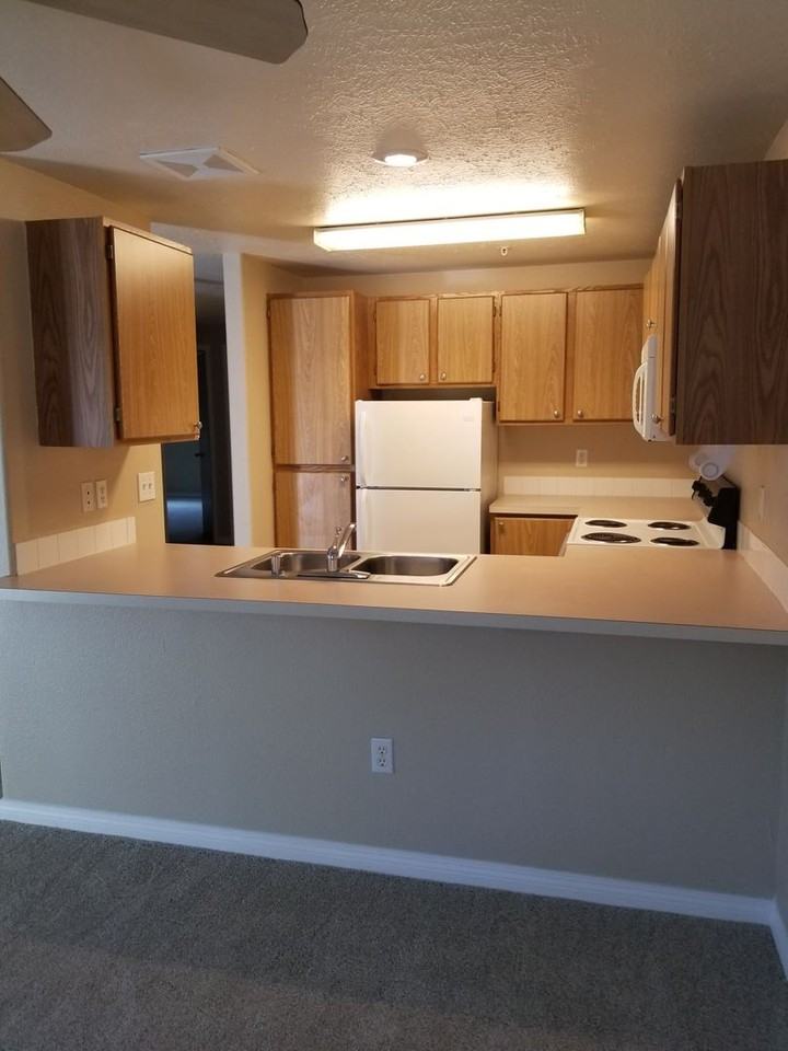 Cherry Apartments - Photo 2 of 39