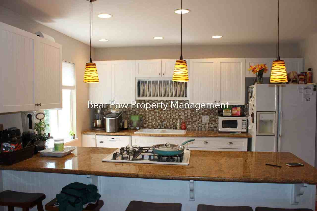 28236 Lupine Dr - Photo 5 of 16