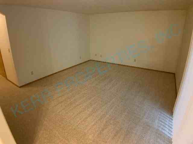 1244 Ne 16th St - Photo 4 of 14