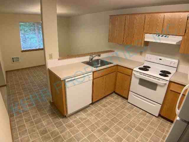 1244 Ne 16th St - Photo 7 of 14