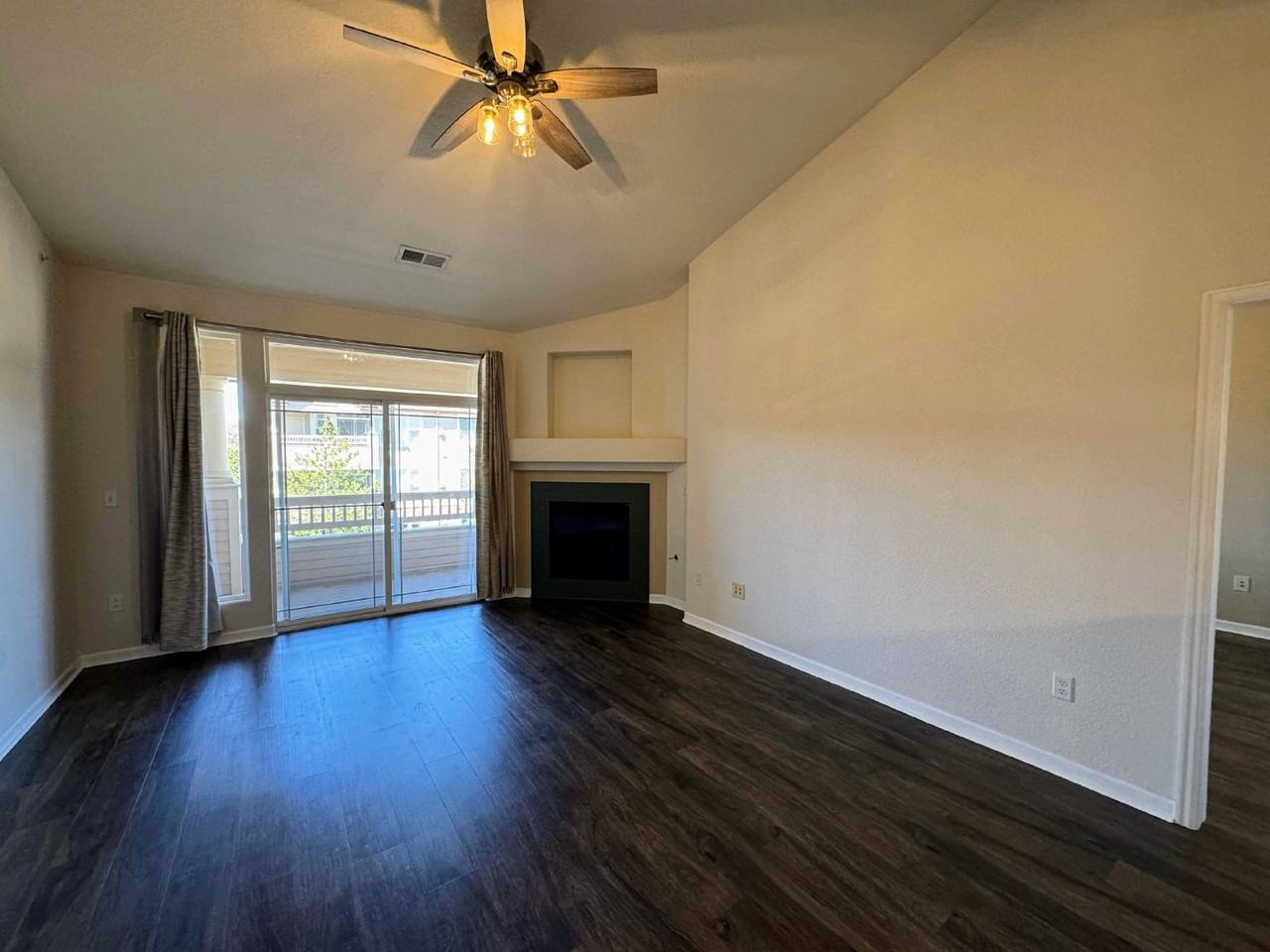 9557 W San Juan Cir #305 - Photo 5 of 19