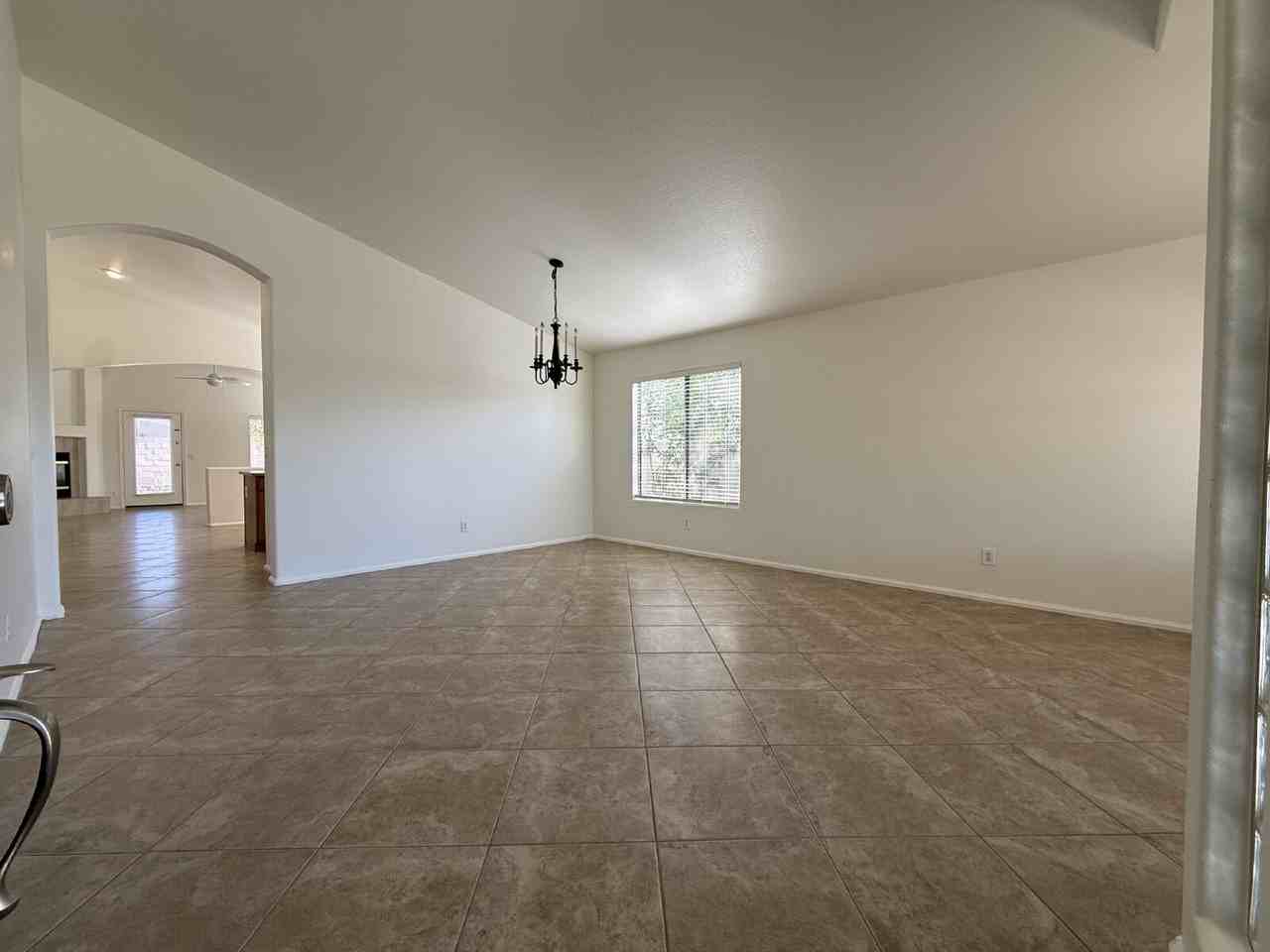 9587 W Seldon Ln - Photo 3 of 36