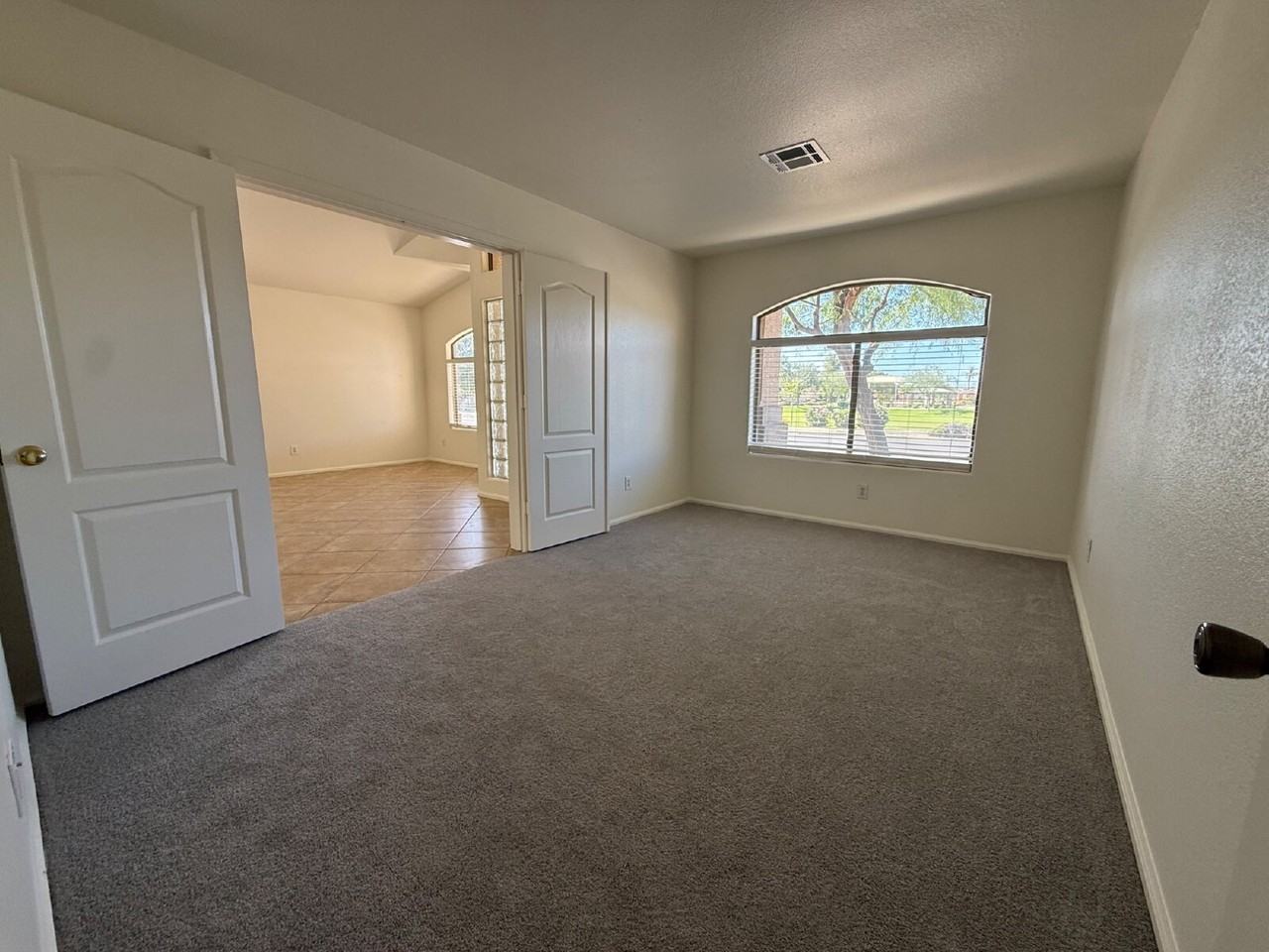 9587 W Seldon Ln - Photo 6 of 36
