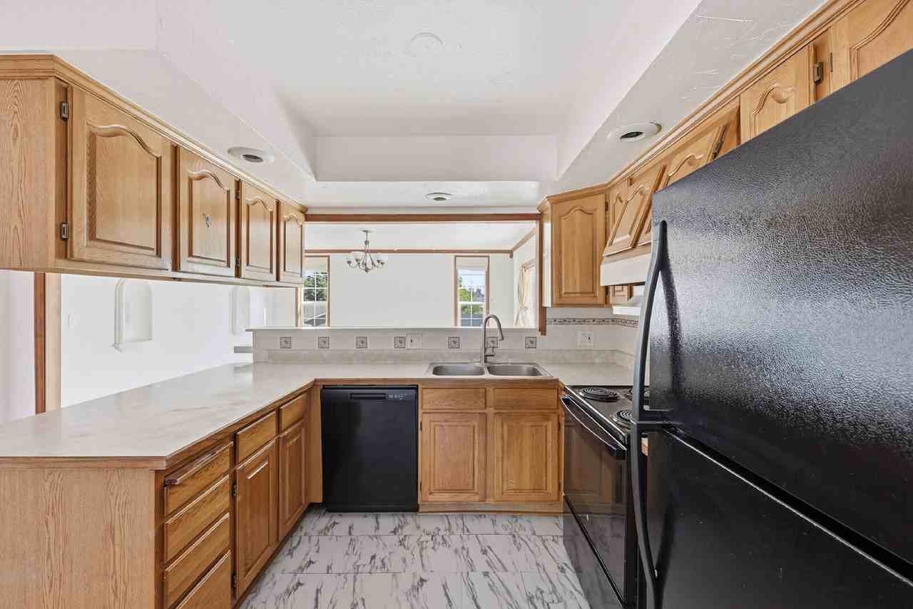 7240 Shawnee Way - Photo 4 of 50