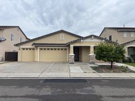 featured image of 2405 El Vaquero Dr