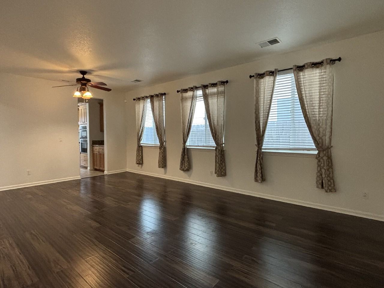 2405 El Vaquero Dr - Photo 6 of 29
