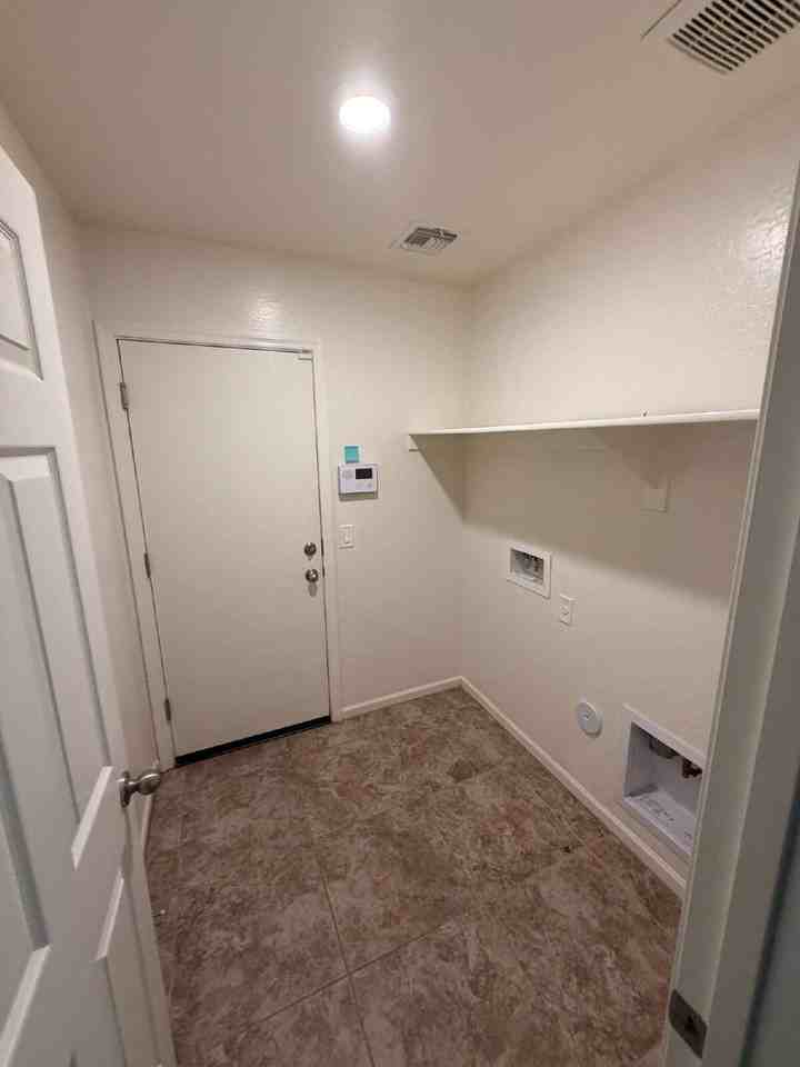 932 W Hot Springs Trl - Photo 6 of 10