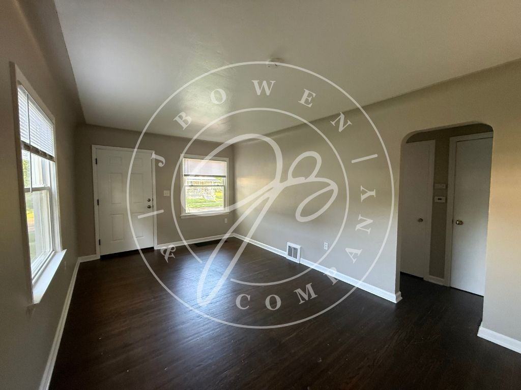 814 Marmion Ave - Photo 3 of 8
