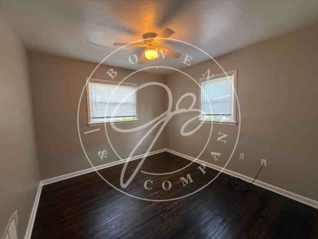 814 Marmion Ave - Photo 4 of 8