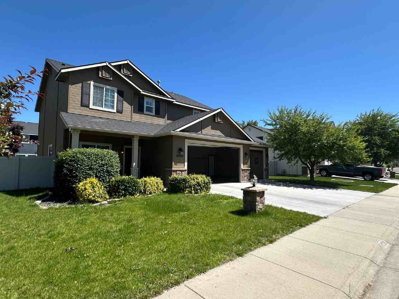 4586 W White Birch Dr - Photo 3 of 50