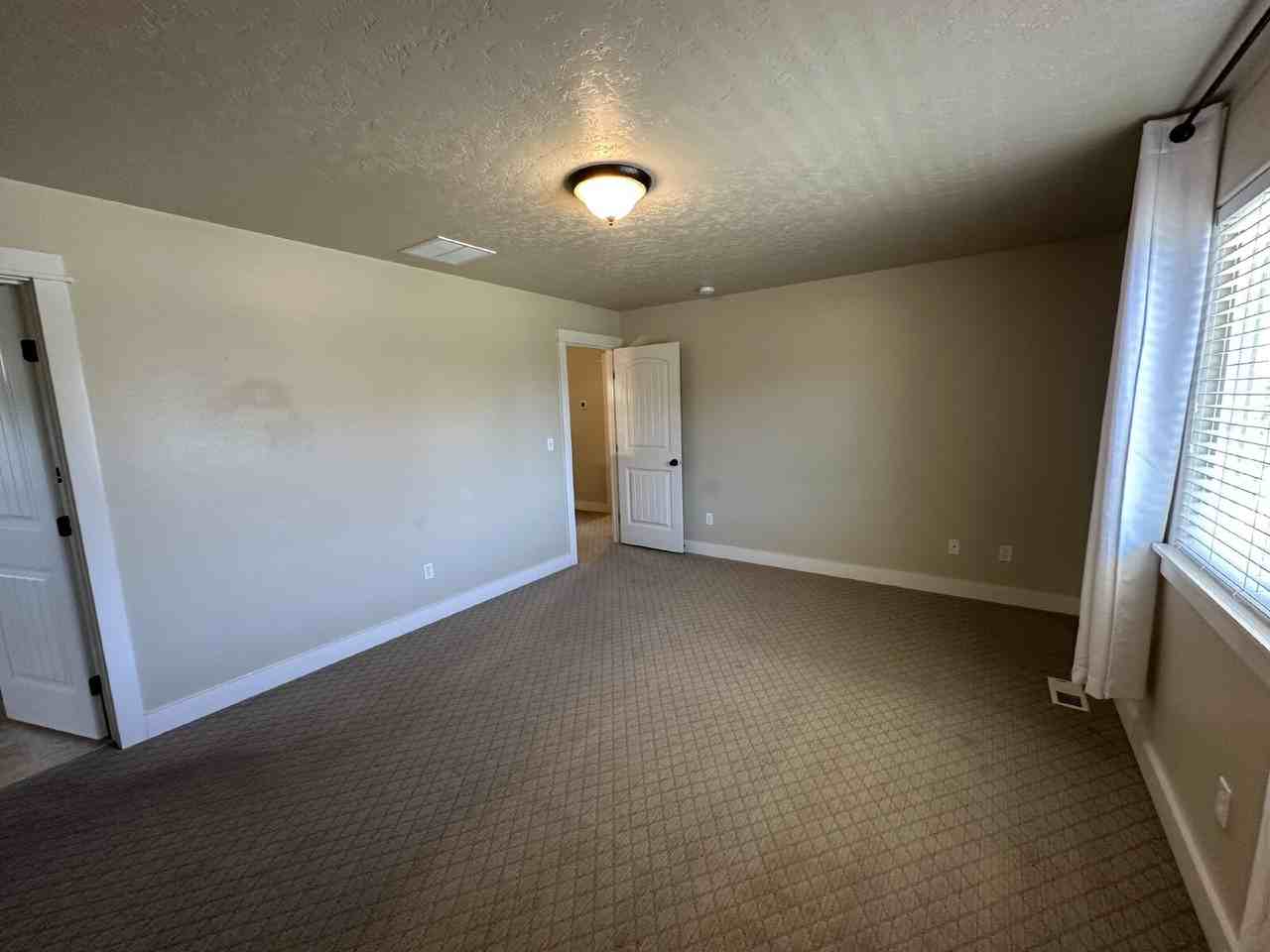 4586 W White Birch Dr - Photo 7 of 50