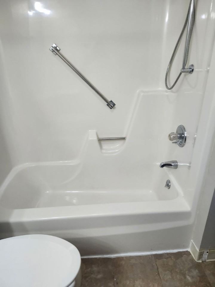 102 8th Ave Nw #02B - Photo 6 of 6
