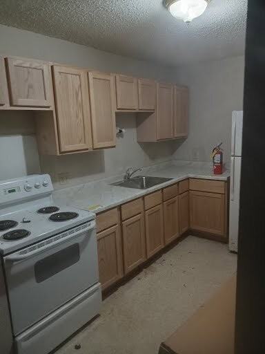 102 8th Ave Nw #15B - Photo 2 of 2