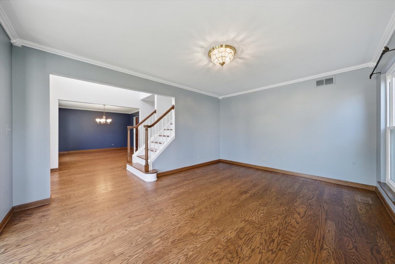 854 Deep Woods Ct - Photo 3 of 46