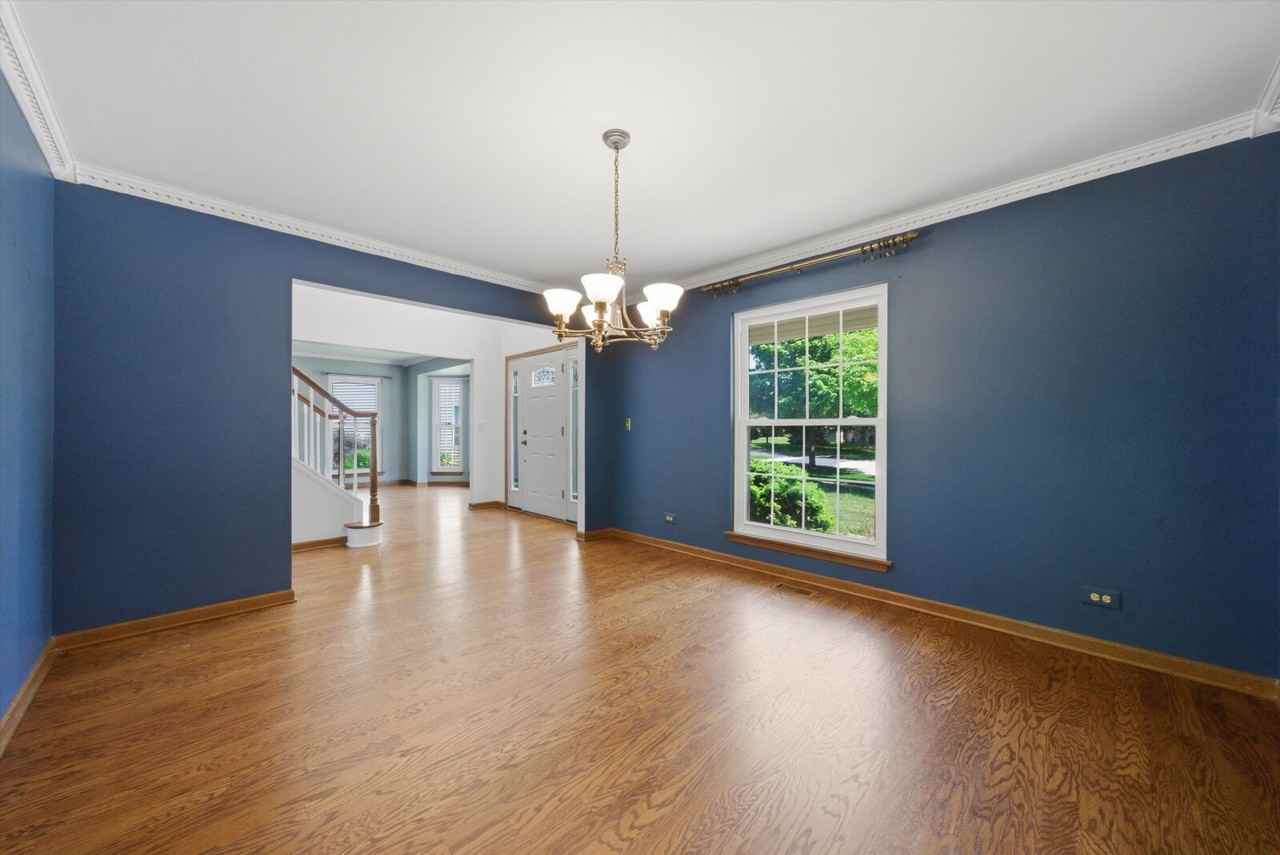 854 Deep Woods Ct - Photo 4 of 46